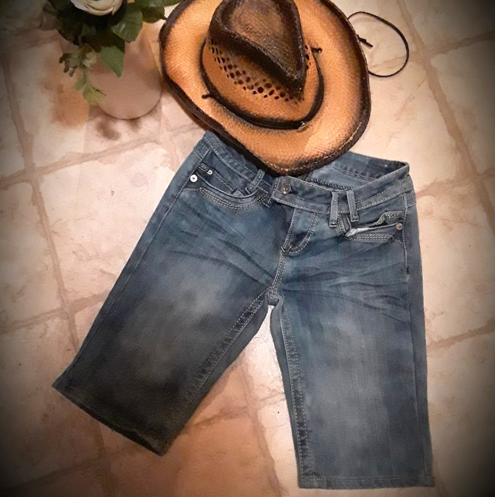 YMI Ladies Jean Shorts Size 3
